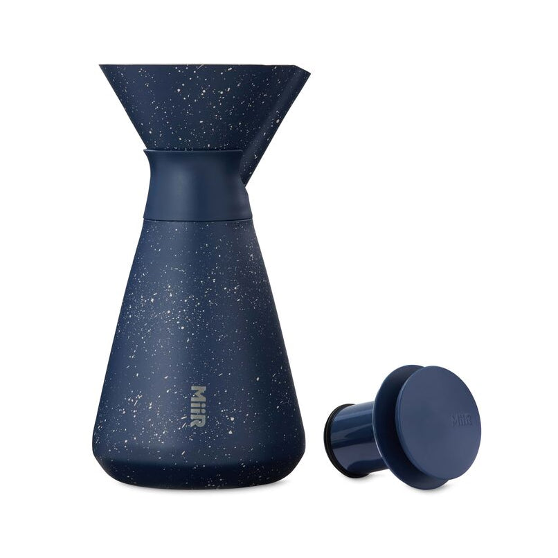 new-standard-carafe-t7 WebPDP-33oz_New_Standard_Carafe_Tidal_Blue_Speckle_Studio__CAR1SVOS225_Front_Lid_Staged.jpg
