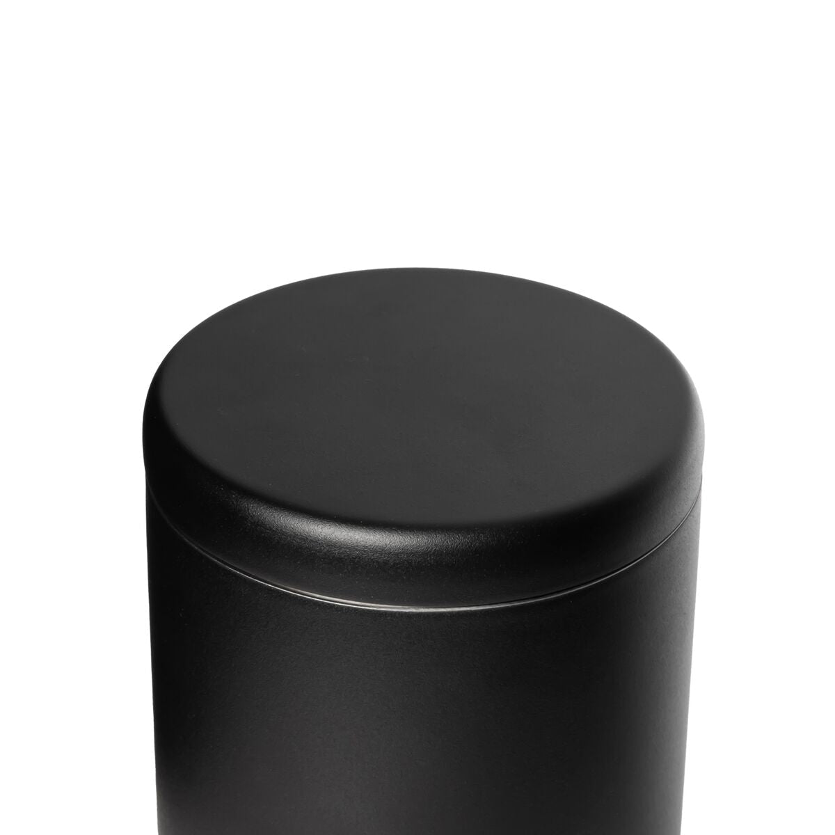 airlock-coffee-canister-c7 WebPDP-Airlock_Coffee_Canister__ACN2SVOS002_Black_X2Studio_45_Deg_Lid_On.jpg