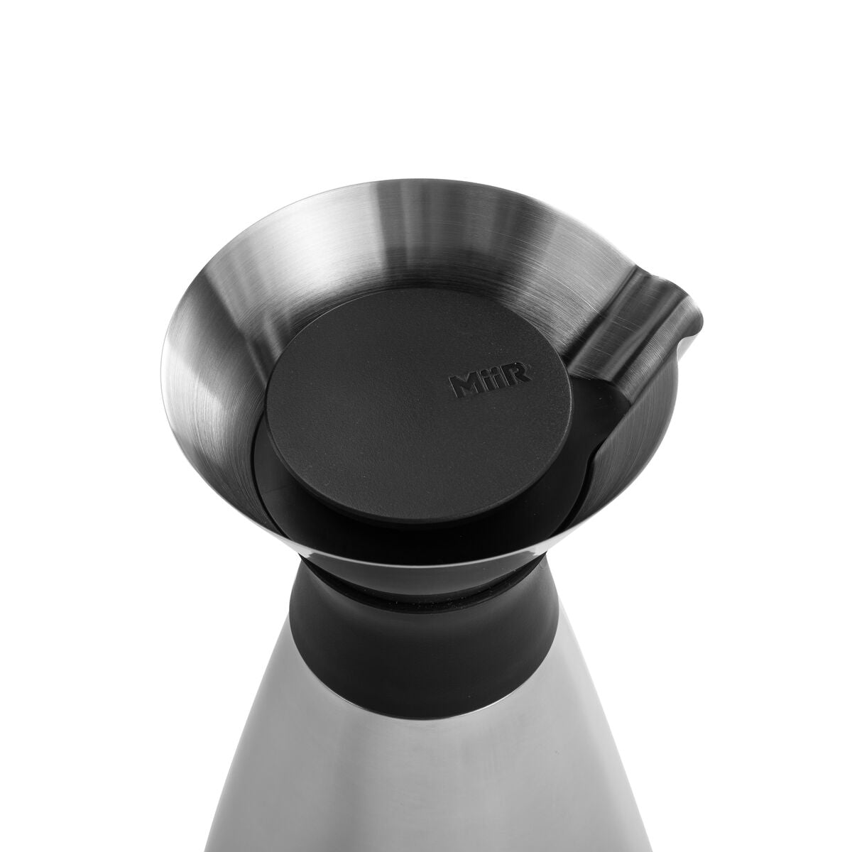 new-standard-carafe-t7 WebPDP-PolishedStainlessCarafe_33oz_SS_StudioX207182024_45degree__CAR1SVOS005.jpg